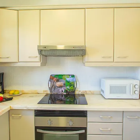 Cohete - Plusholidays * Ifach