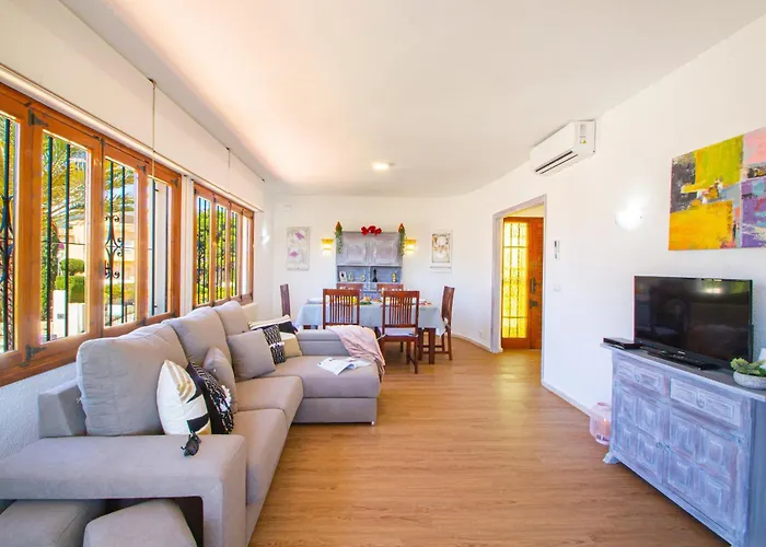 Cohete - Plusholidays Willa Ifach